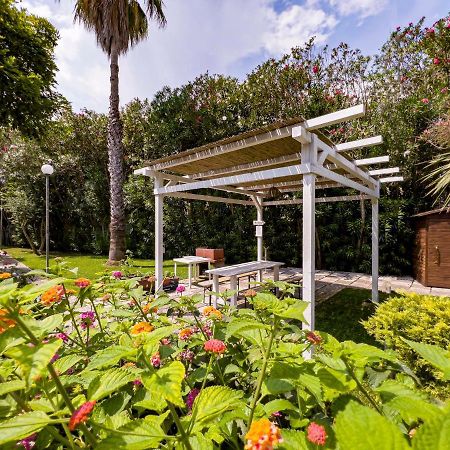 Residence Borgo Latino- Localo Torre dell'Orso Luaran gambar